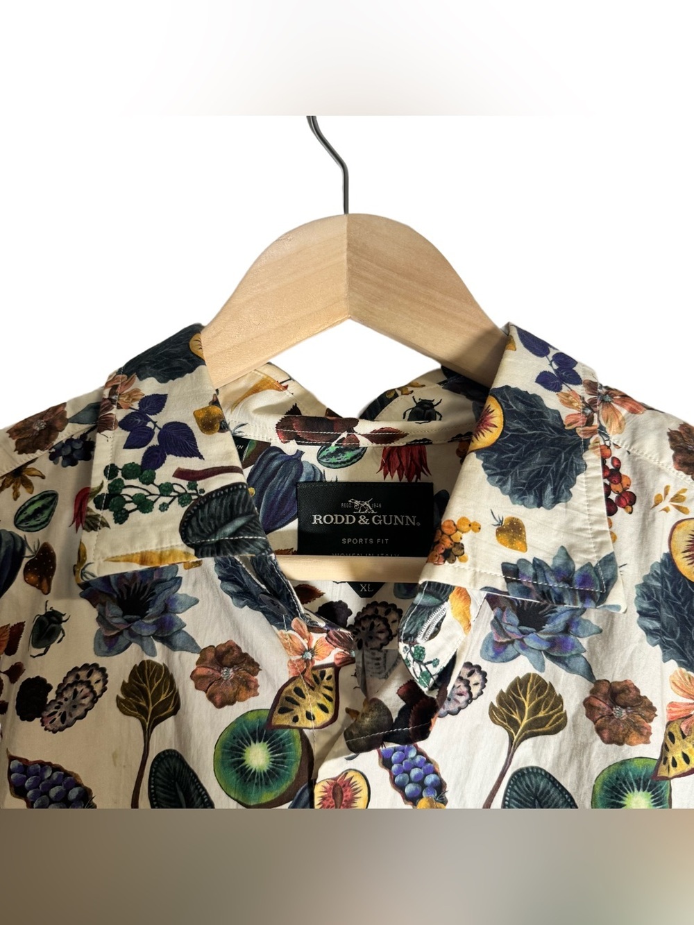 Rodd and Gunn Men's XL Floral Fruit Button Up Shirt Eclectic Italian Cotton Top - Picture 3 of 7